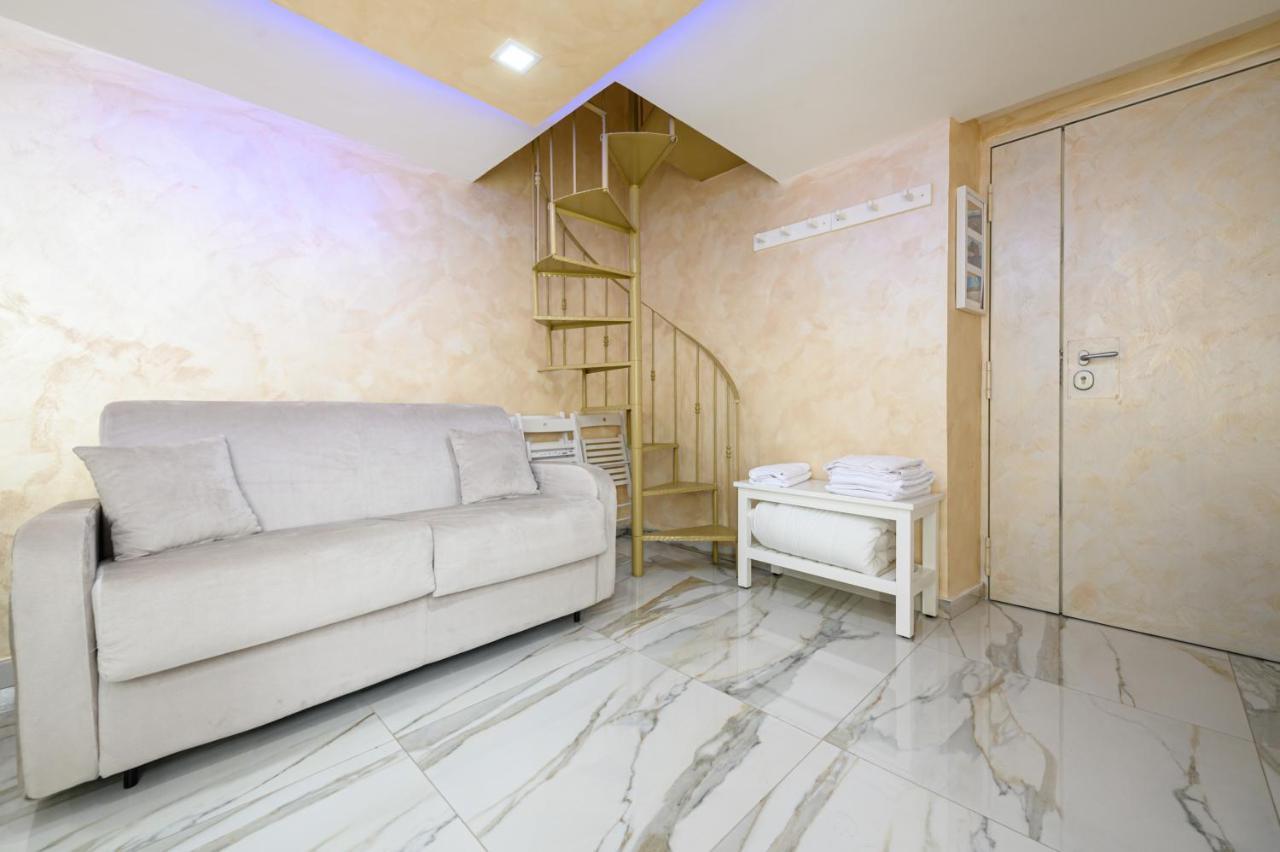 La Magnifica Napoli Apartments Gold House Εξωτερικό φωτογραφία